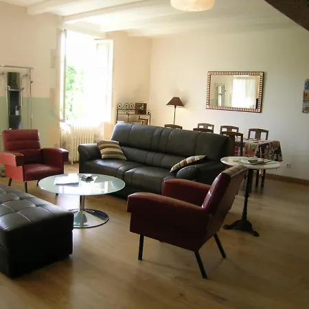 Chateau De Pernan Bed & Breakfast